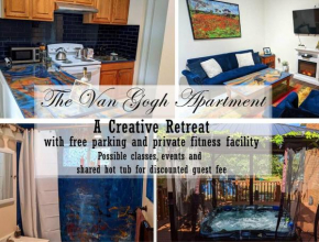 The Van Gogh Apartment - a cozy, creative retreat